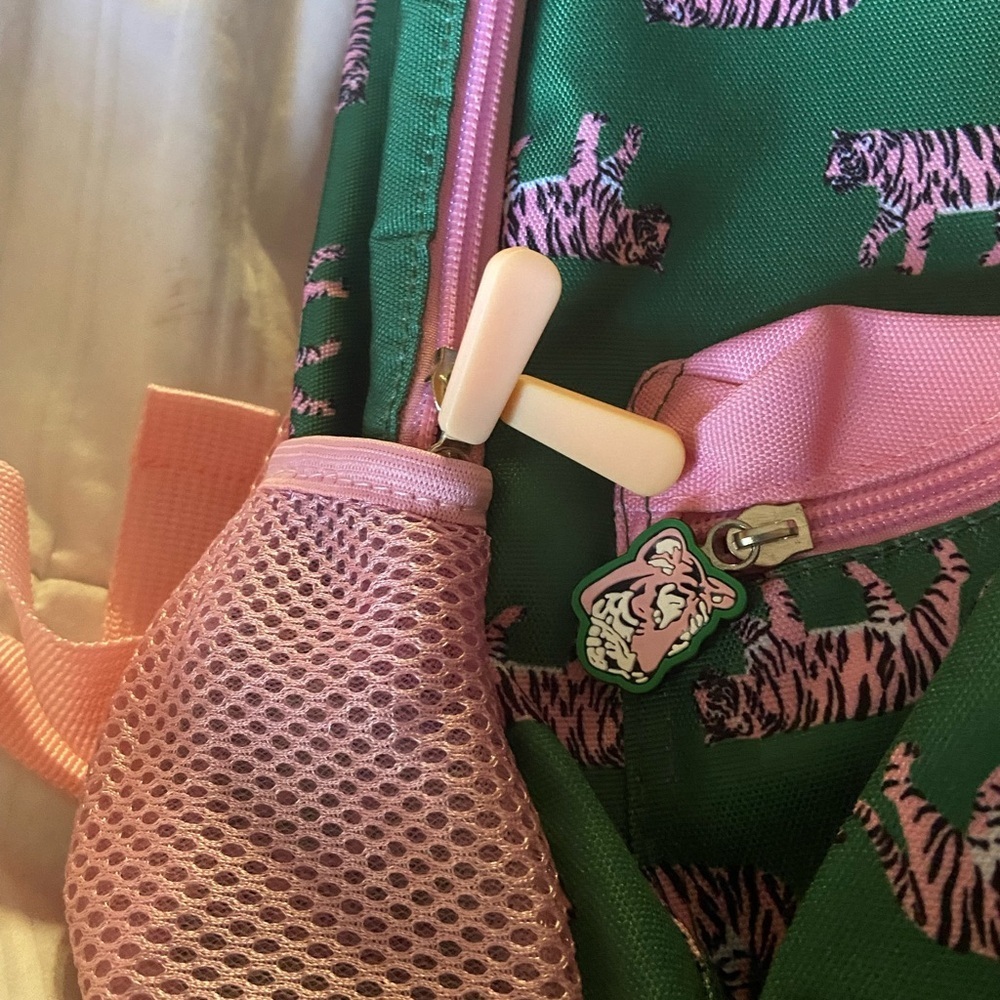 NWT Backpack Green and Pink kids Backpack or adults - Picture 5 of 6